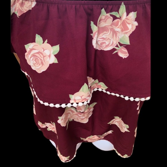 BURGUNDY  FLORAL COLD SHOULDER TOP XL - Picture 3 of 3